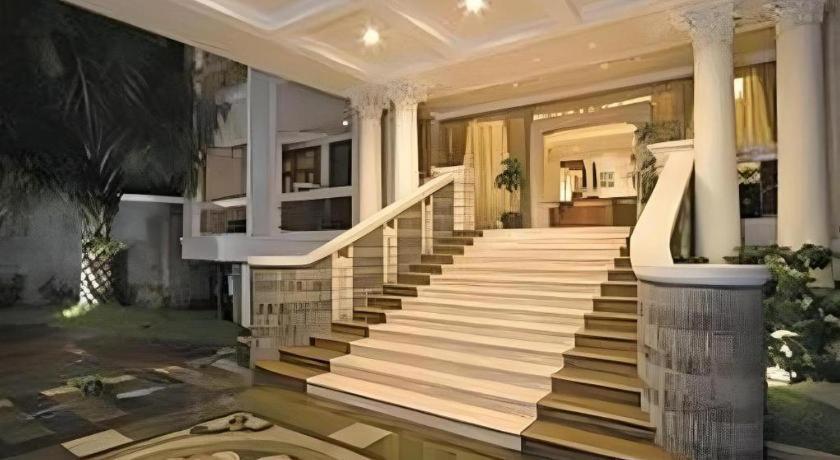 Le Beringin Hotel Salatiga Eksteriør billede